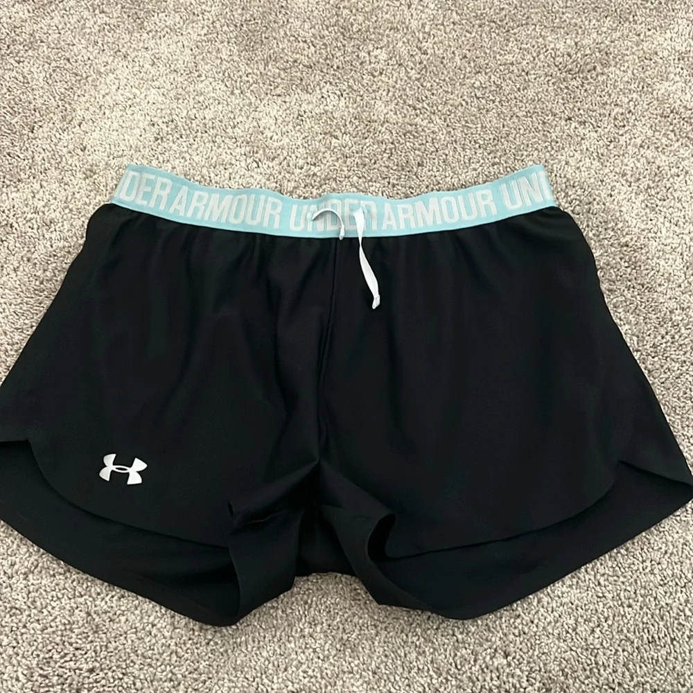 💝Under armour shorts - Picture 1 of 3